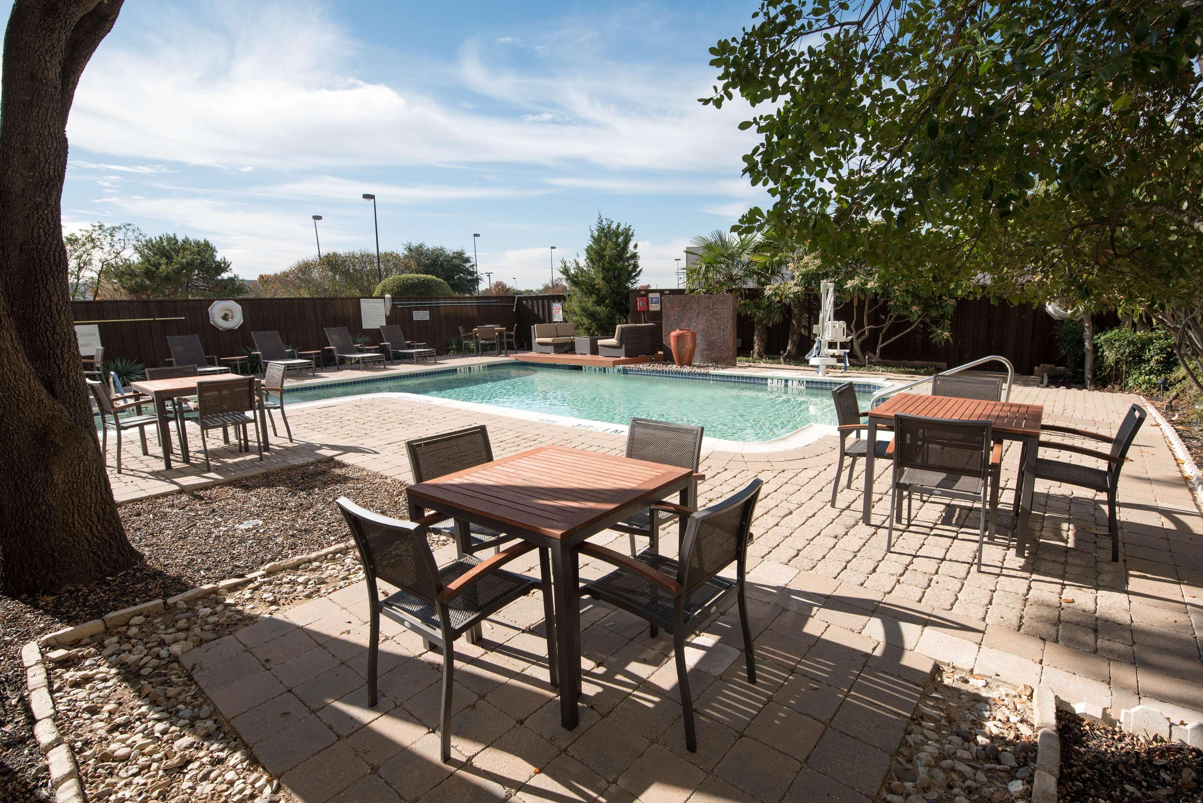 Hilton Garden Inn Las Colinas Irving Exteriör bild