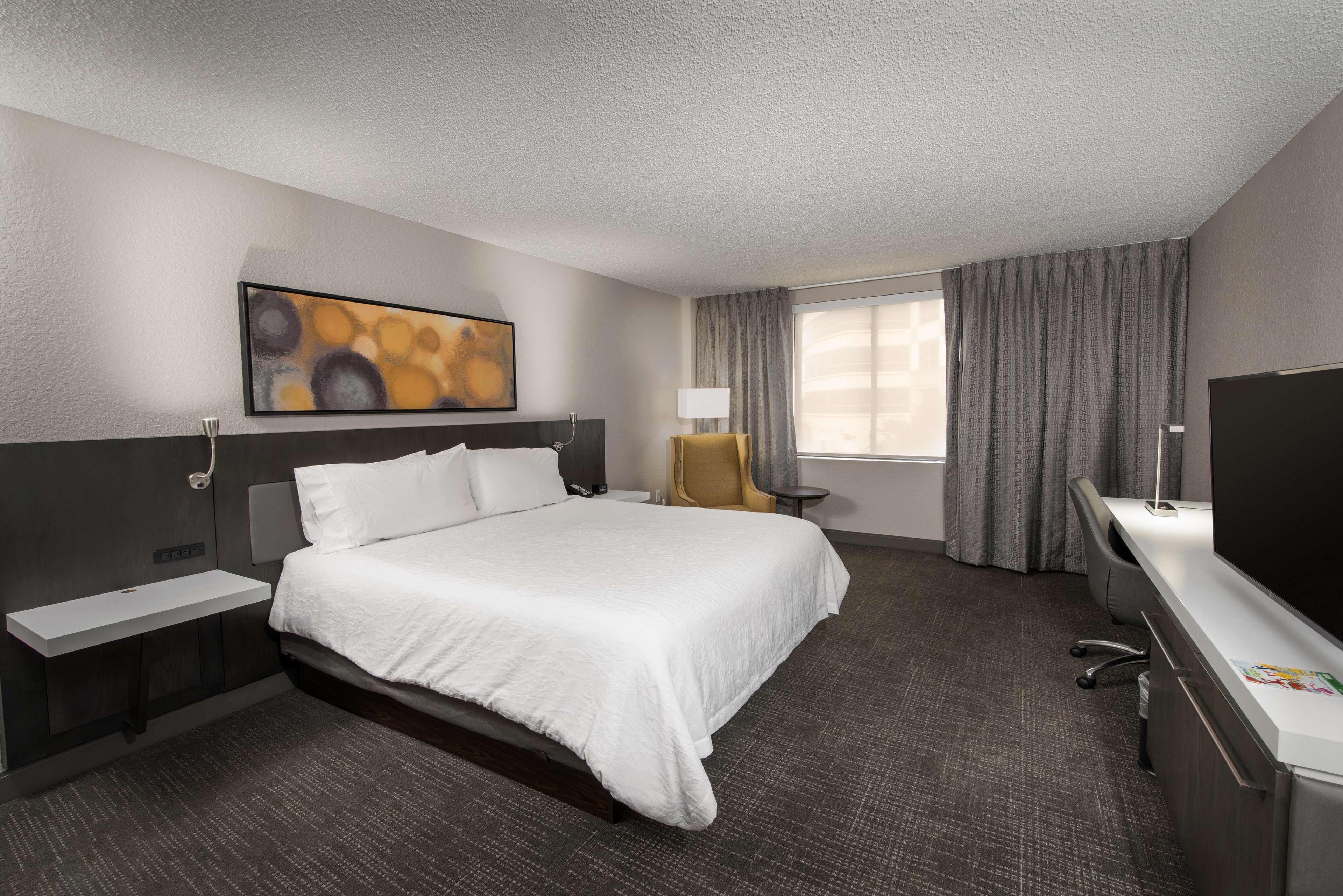 Hilton Garden Inn Las Colinas Irving Exteriör bild