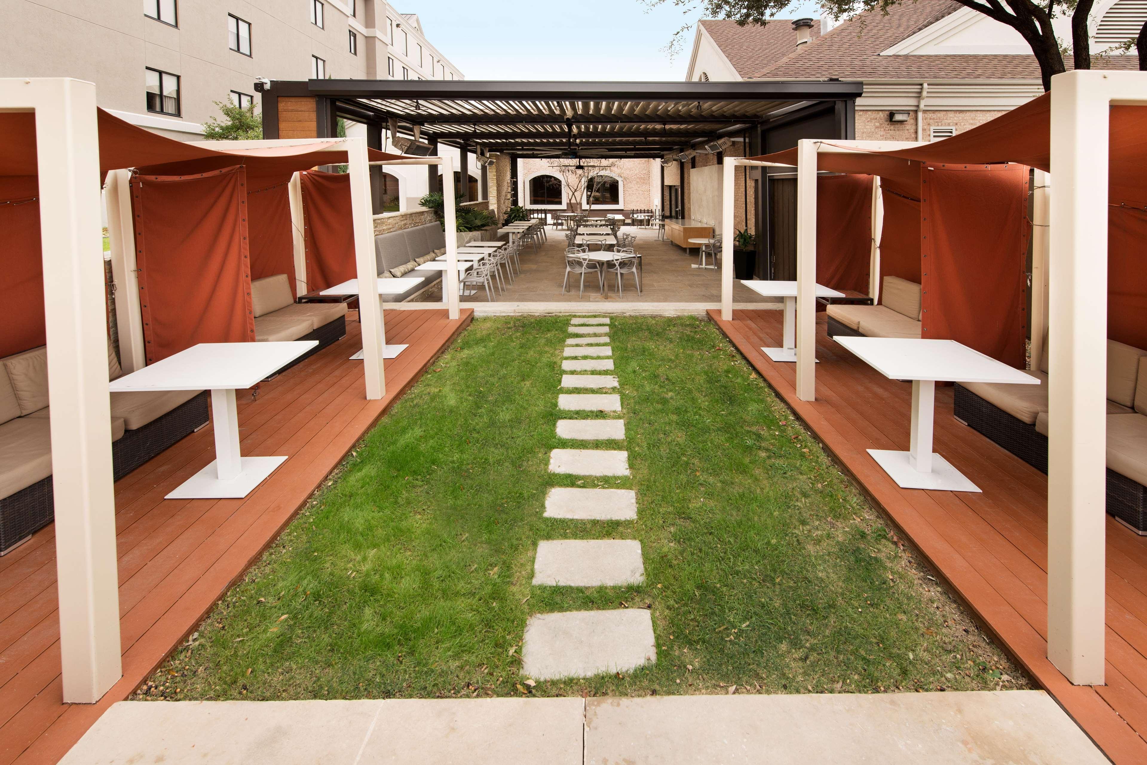 Hilton Garden Inn Las Colinas Irving Exteriör bild