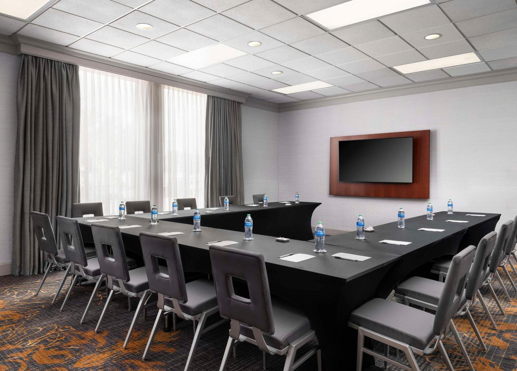 Hilton Garden Inn Las Colinas Irving Exteriör bild