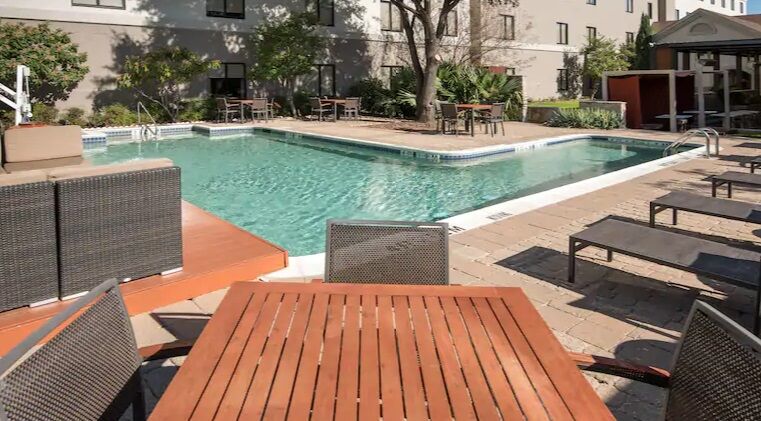 Hilton Garden Inn Las Colinas Irving Exteriör bild
